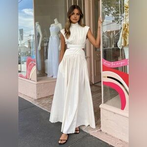 BNWT Mock Neck Cut Out Long Classic White Vacation Dress Sz M